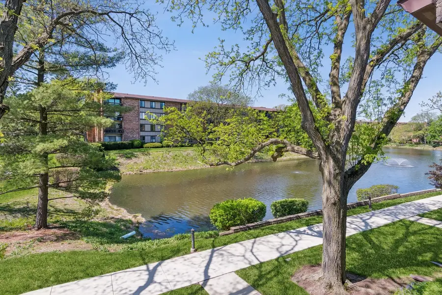 32 Kyle Court #32, Willowbrook, IL 60527 - #2
