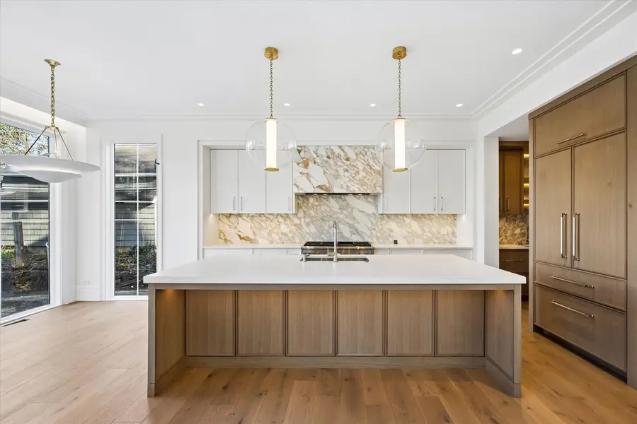 6 S Elm Street, Hinsdale, IL 60521 - #2