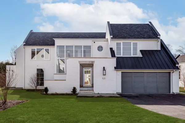 531 Kensington Court, Hinsdale, IL 60521