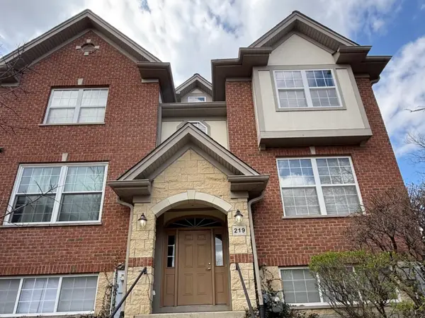 219 Riverfront Drive, Mount Prospect, IL 60056