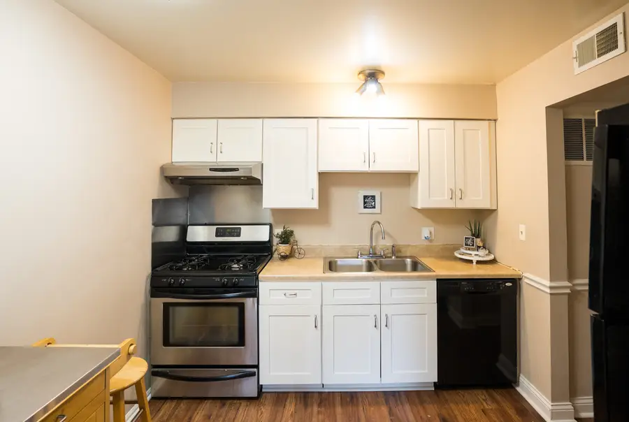 5000 Carriageway Drive #211, Rolling Meadows, IL 60008 - #3