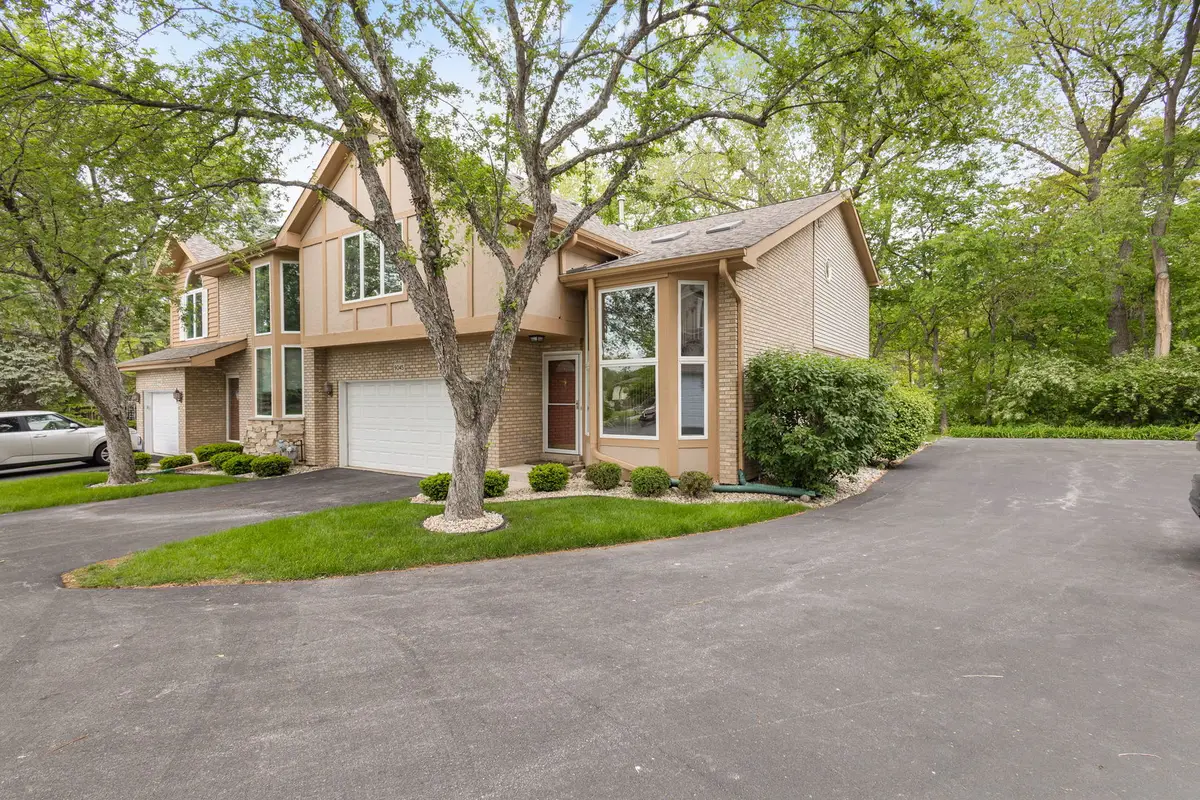 9045 Archer Avenue, Willow Springs, IL 60480 - #1