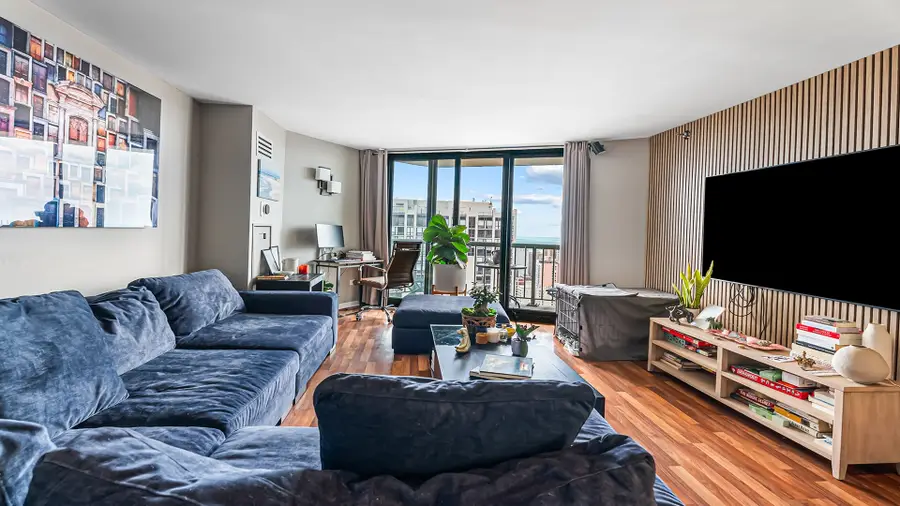 111 W Maple Street #3305, Chicago, IL 60610 - #2