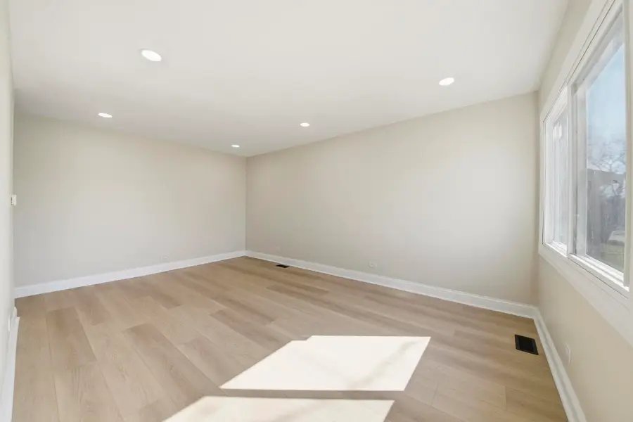 1543 Highland Avenue, Glendale Heights, IL 60139 - #3