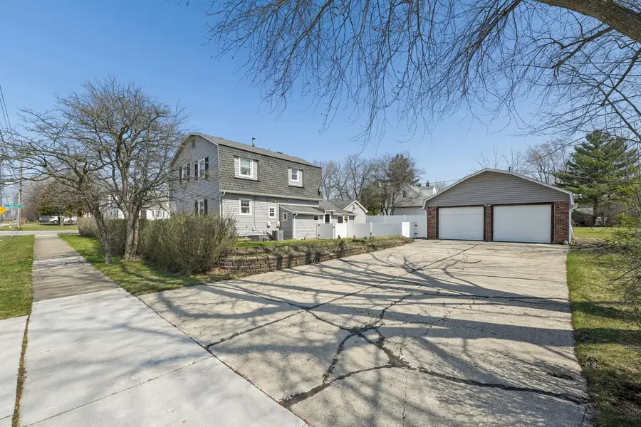 901 E Sunrise Road, Addison, IL 60101 - #2