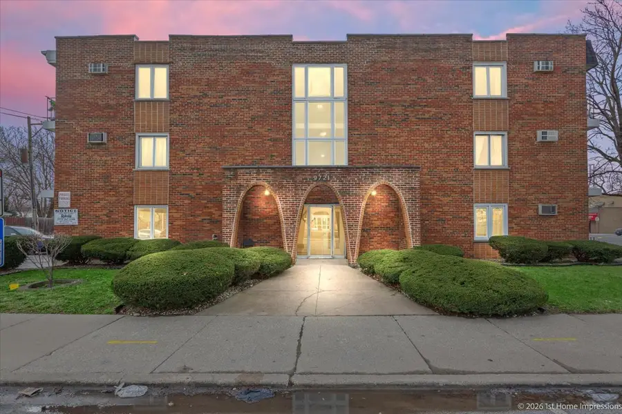 9721 S Cicero Avenue #3C, Oak Lawn, IL 60453 - #2