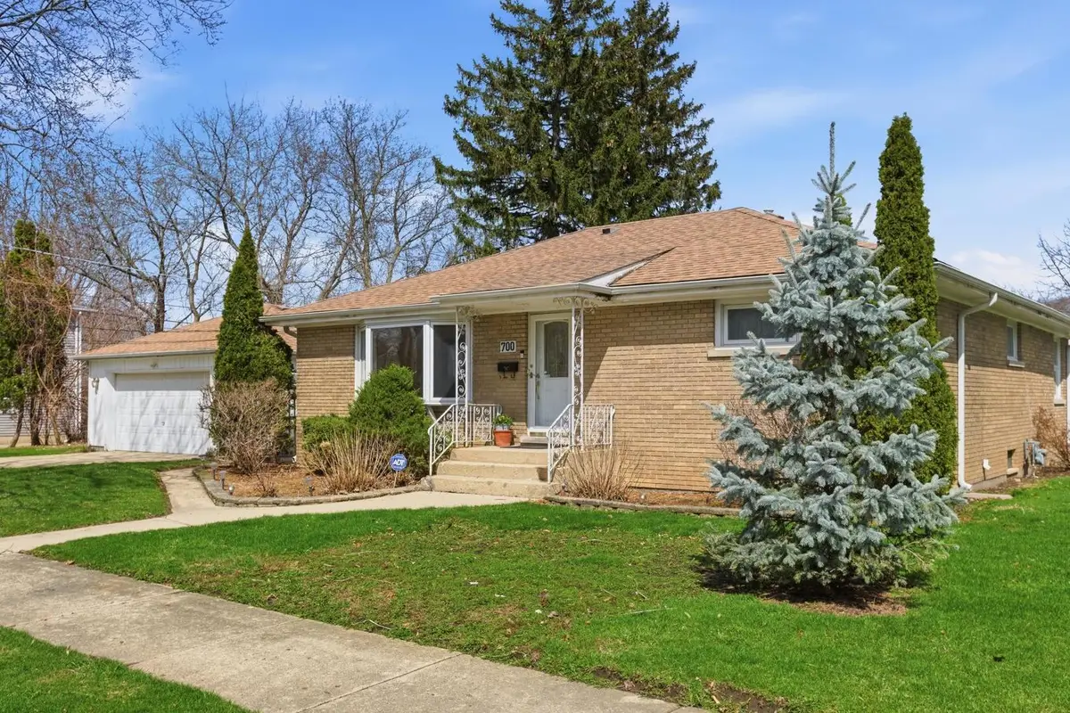 700 Ford Avenue, Elgin, IL 60120 - #1