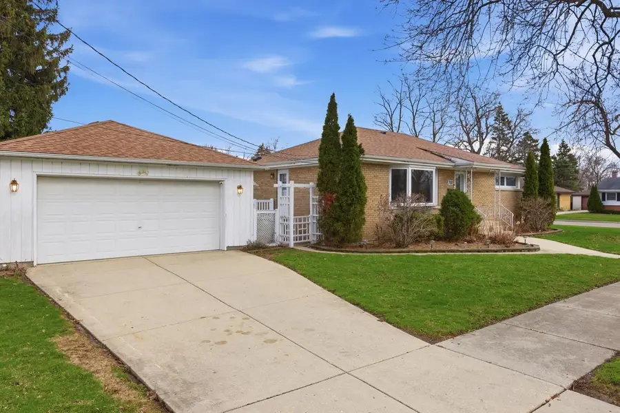 700 Ford Avenue, Elgin, IL 60120 - #2