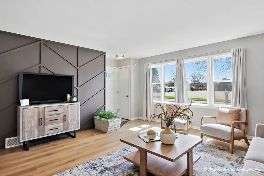 410 W Mueller Street, Arlington Heights, IL 60004 - #2