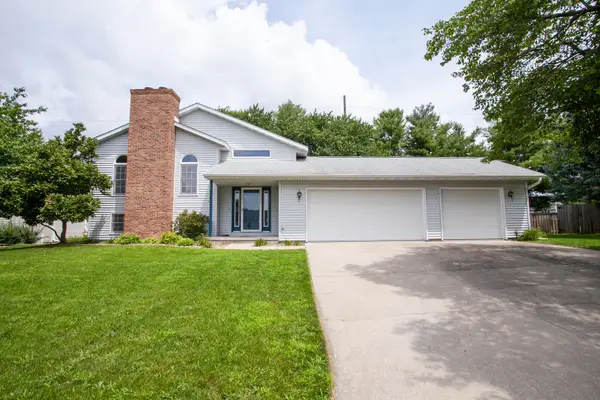 606 Carriage Hills Road, Normal, IL 61761