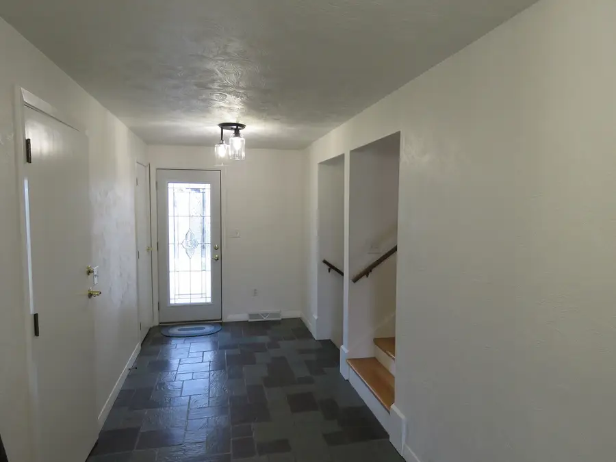 243 37th Avenue, East Moline, IL 61244 - #3