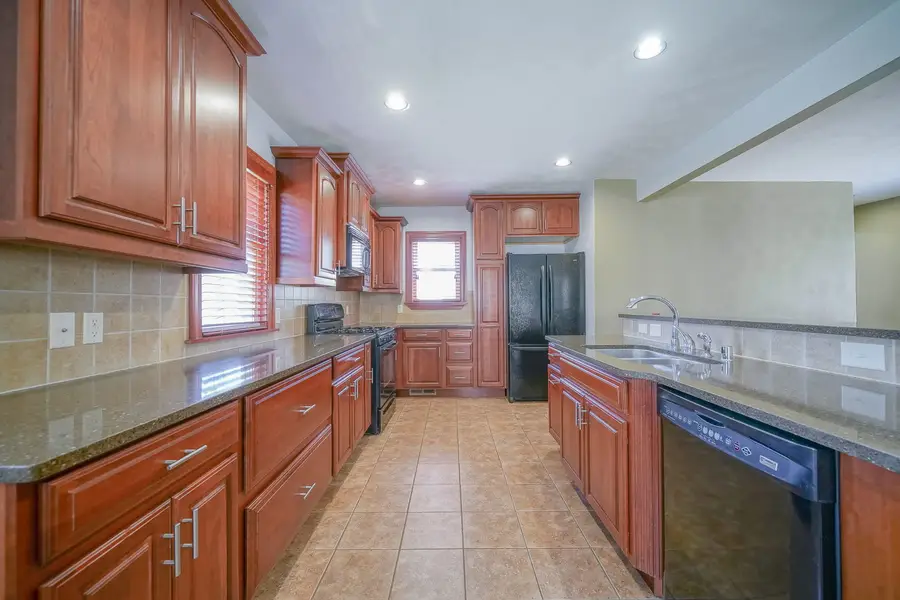 711 Taylor Street, Pecatonica, IL 61063 - #2