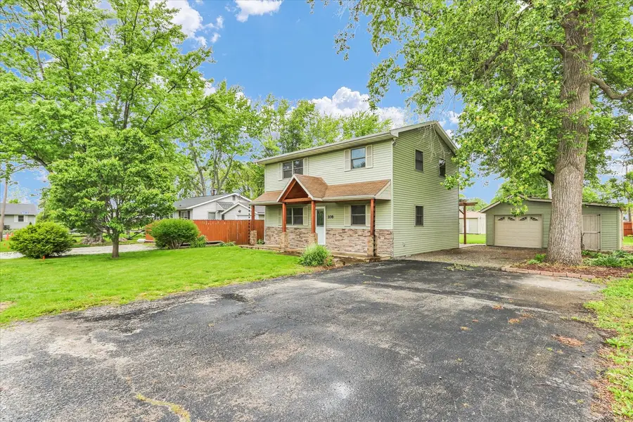 108 W Jackson Street, Mahomet, IL 61853 - #3