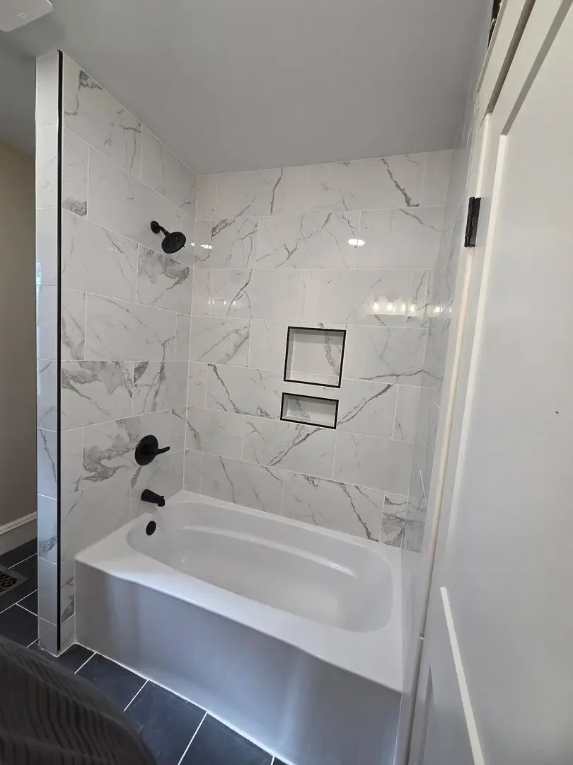 Address Withheld By Seller, Bloomington, IL 61701 - #3