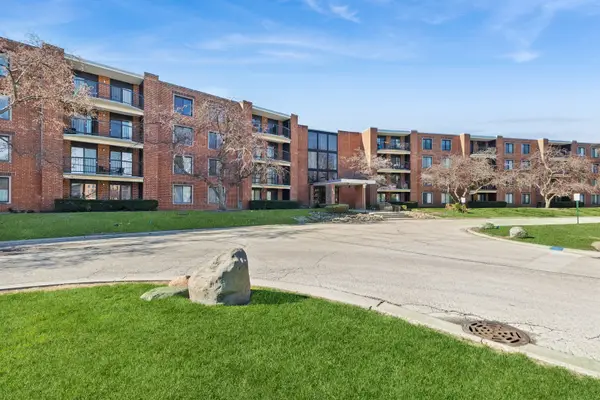 1415 E Central Road #405A, Arlington Heights, IL 60005