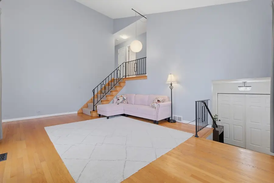 1525 N Arlington Heights Road #D, Arlington Heights, IL 60004 - #3