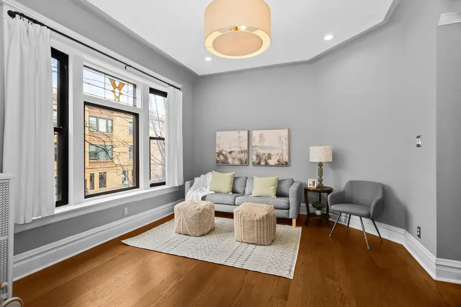 807 W Newport Avenue #2, Chicago, IL 60657 - #3