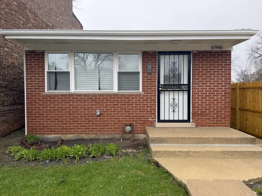 6946 S Loomis Boulevard, Chicago, IL 60636 - #2