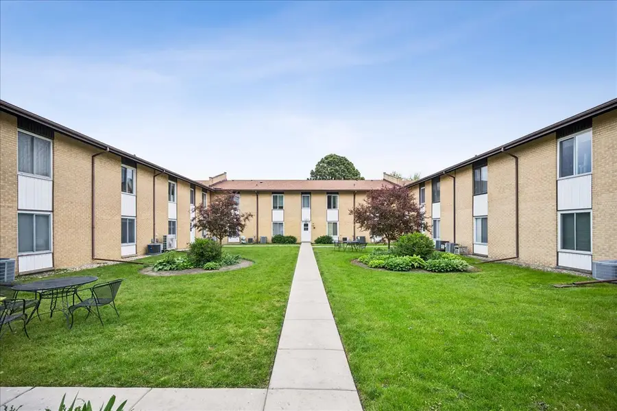 1424 Lehigh Avenue #B1, Glenview, IL 60026 - #2