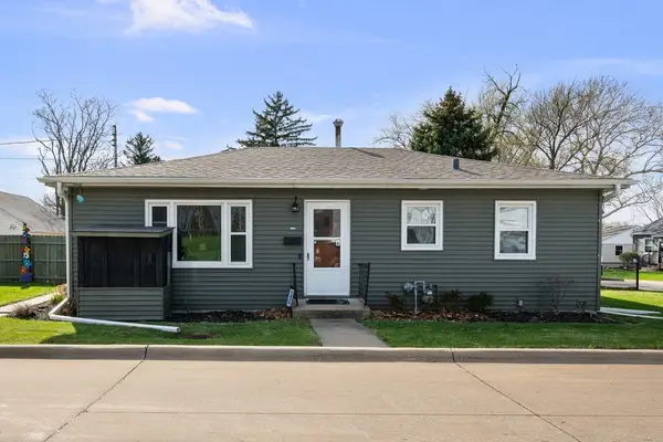 1226 26th Street, Bettendorf, IA 52722