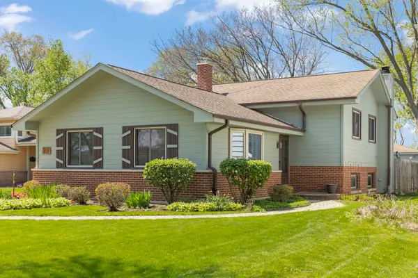 256 S Ellyn Avenue, Glen Ellyn, IL 60137