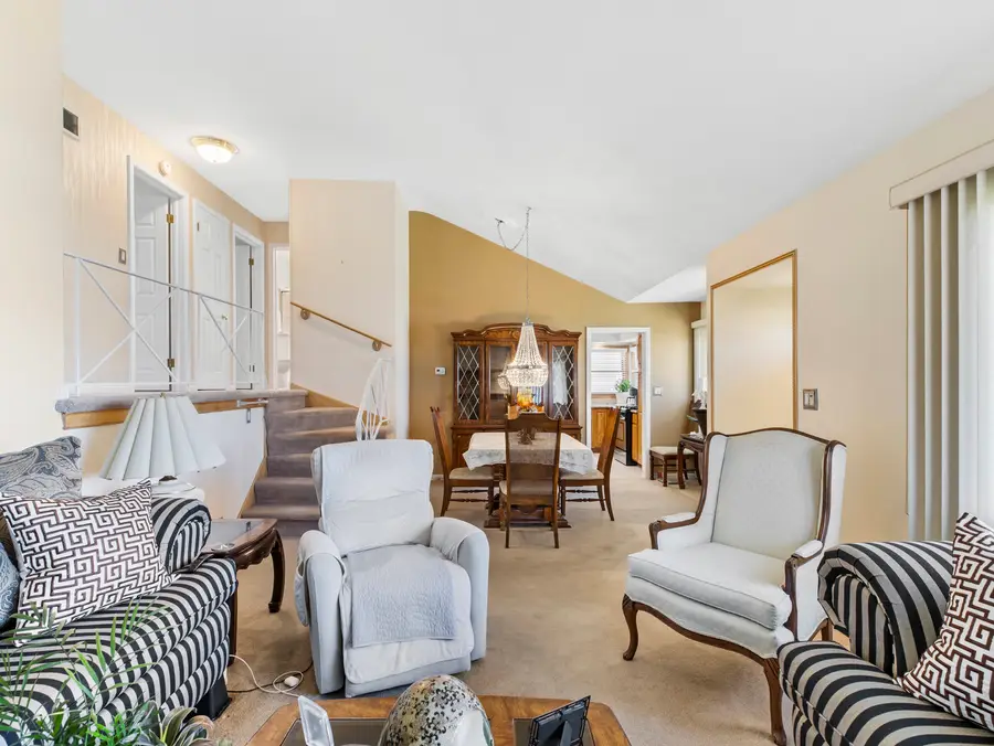 8755 N Oleander Avenue, Niles, IL 60714 - #3