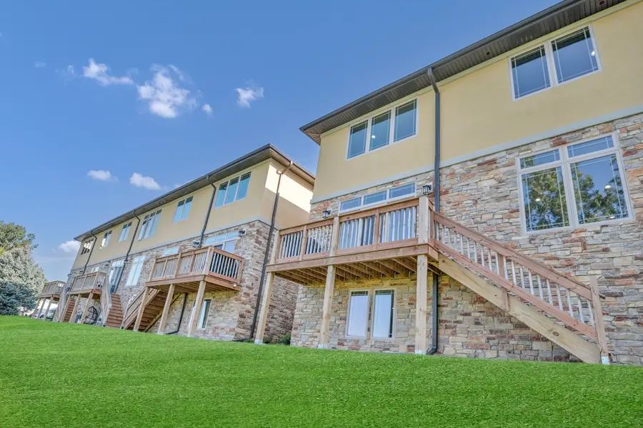 70 Prairie Court, Wheeling, IL 60090 - #2