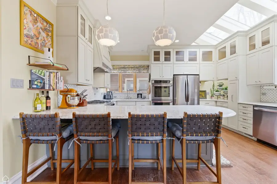 1516 W Sherwin Avenue, Chicago, IL 60626 - #2