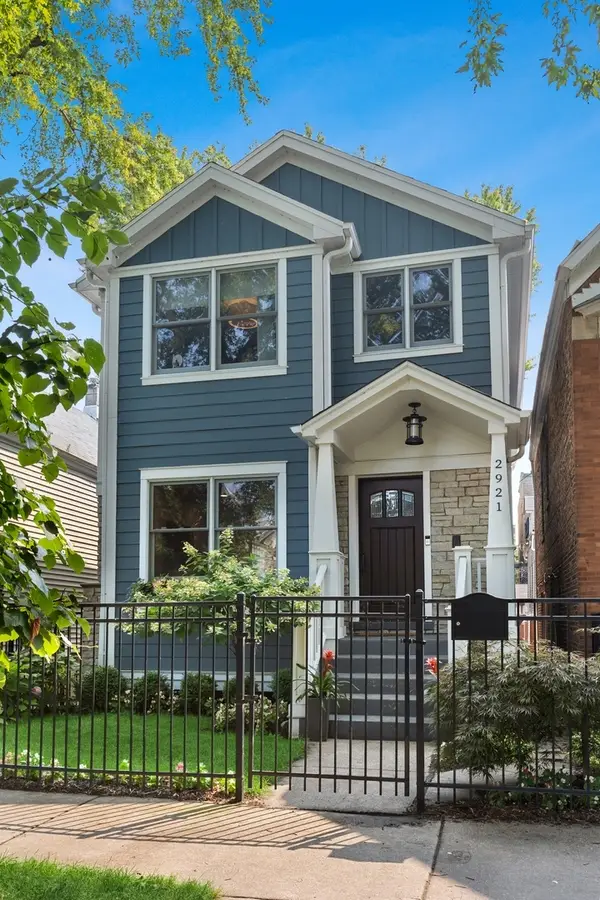 2921 N Seeley Avenue, Chicago, IL 60618