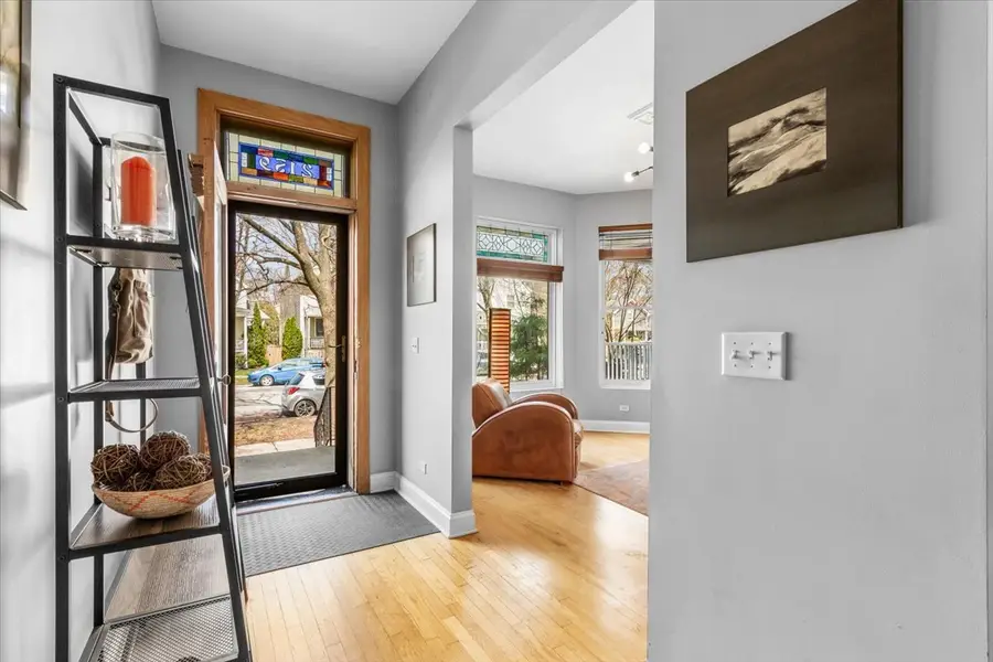 2159 W Wilson Avenue, Chicago, IL 60625 - #3