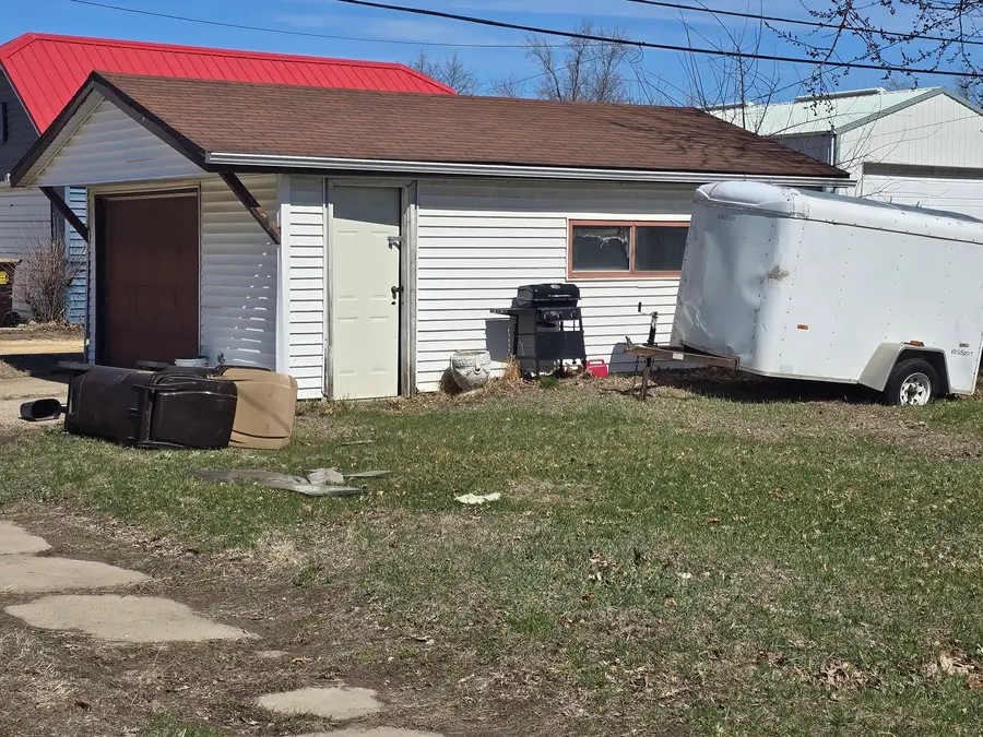 1003 15th Avenue, Fulton, IL 61252 - #3