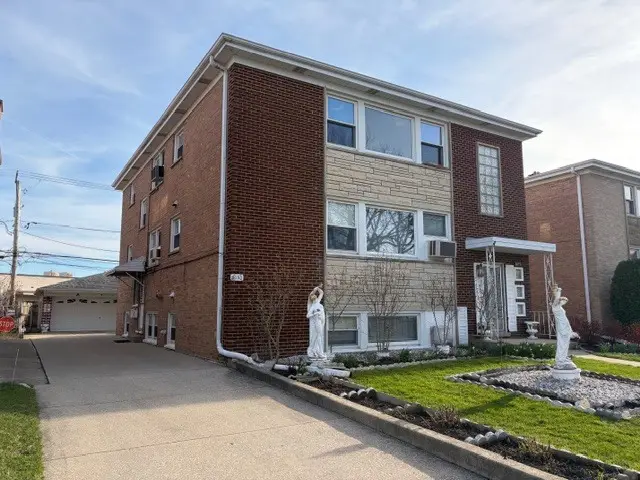 8053 W Churchill Avenue, Niles, IL 60714 - #2