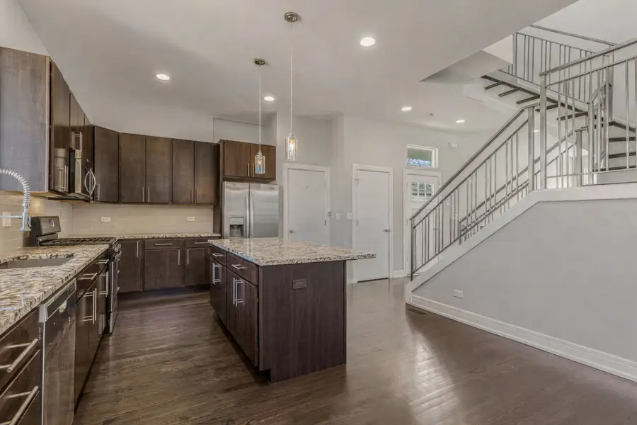 4406 W Wilson Avenue, Chicago, IL 60630 - #2