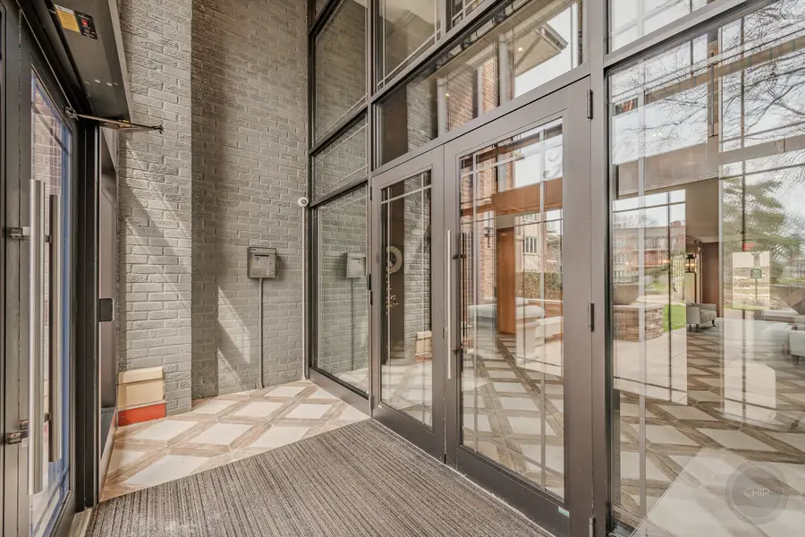 4 Oak Brook Club Drive #G205, Oak Brook, IL 60523 - #3