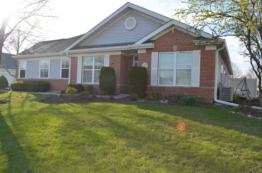 21520 Victory Lake Way, Crest Hill, IL 60403 - #2