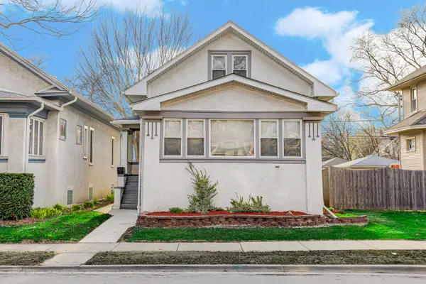 1040 N Austin Boulevard, Oak Park, IL 60302