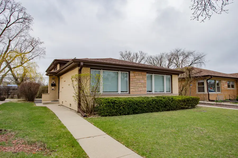 9235 Kildare Avenue, Skokie, IL 60076 - #2