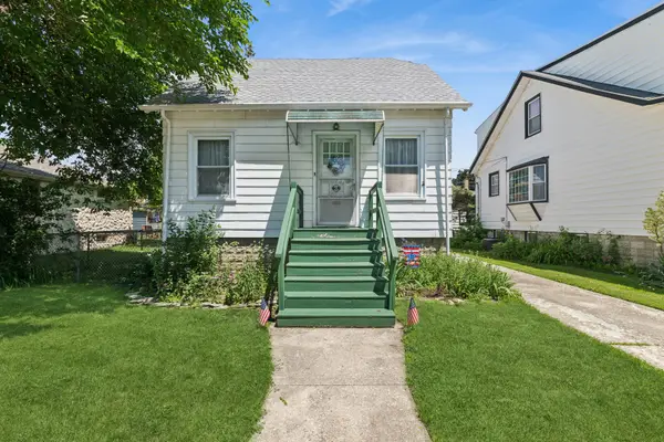 6948 W Berwyn Avenue, Chicago, IL 60656
