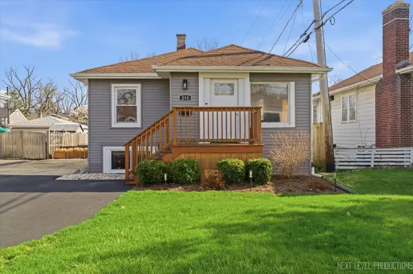 213 W School Street, Villa Park, IL 60181