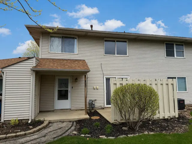 2338 Carnation Drive #1, Crest Hill, IL 60403 - #2