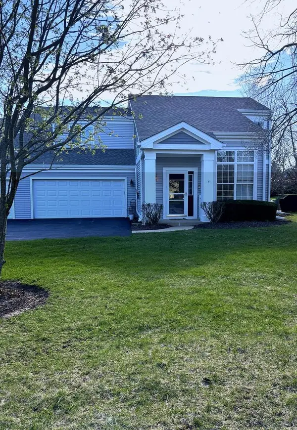 201 Grays Drive #201, Oswego, IL 60543