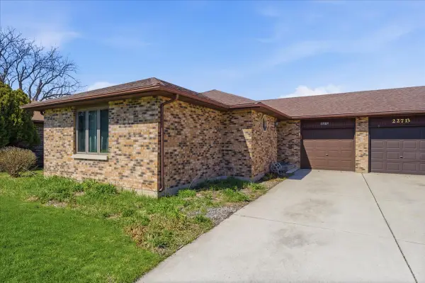 227 Hillcrest Avenue #A, Yorkville, IL 60560