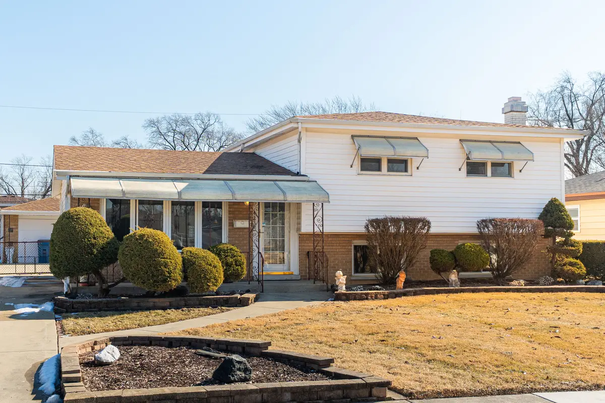 423 S Yale Avenue, Addison, IL 60101 - #1