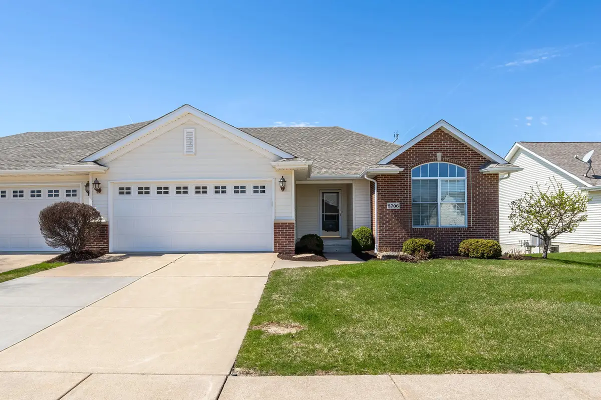 5706 Castlewood Drive, Bettendorf, IA 52722 - #1