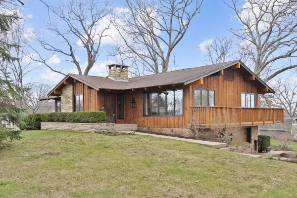 895 Stanford Drive, Marengo, IL 60152