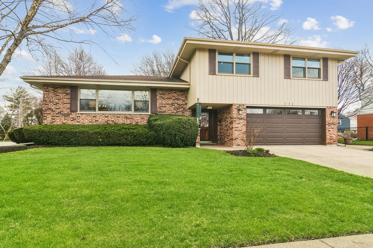 111 N Wilshire Lane, Arlington Heights, IL 60004 - #1