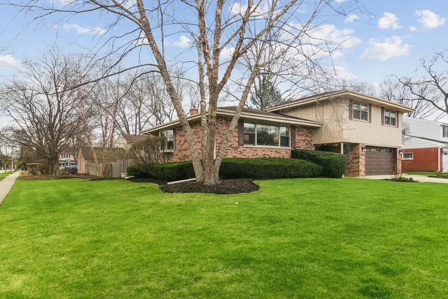 111 N Wilshire Lane, Arlington Heights, IL 60004 - #2