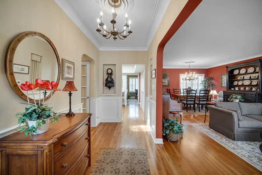 403 W Shabonee Trail, Mount Prospect, IL 60056 - #3