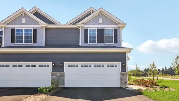 203 Charlestowne Lakes Drive, St. Charles, IL 60174