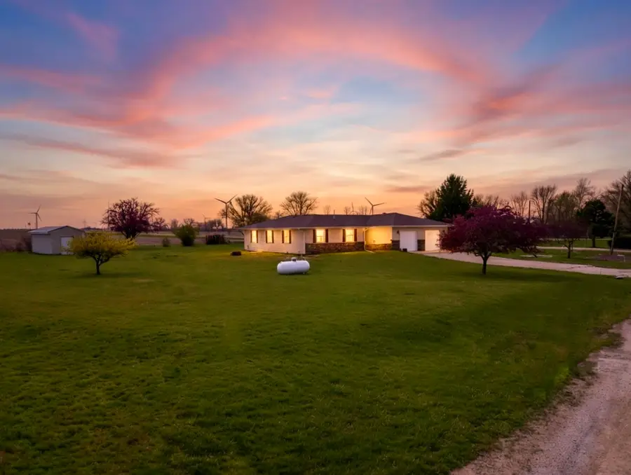 13015 E 2200 N Road, Hudson, IL 61748 - #2